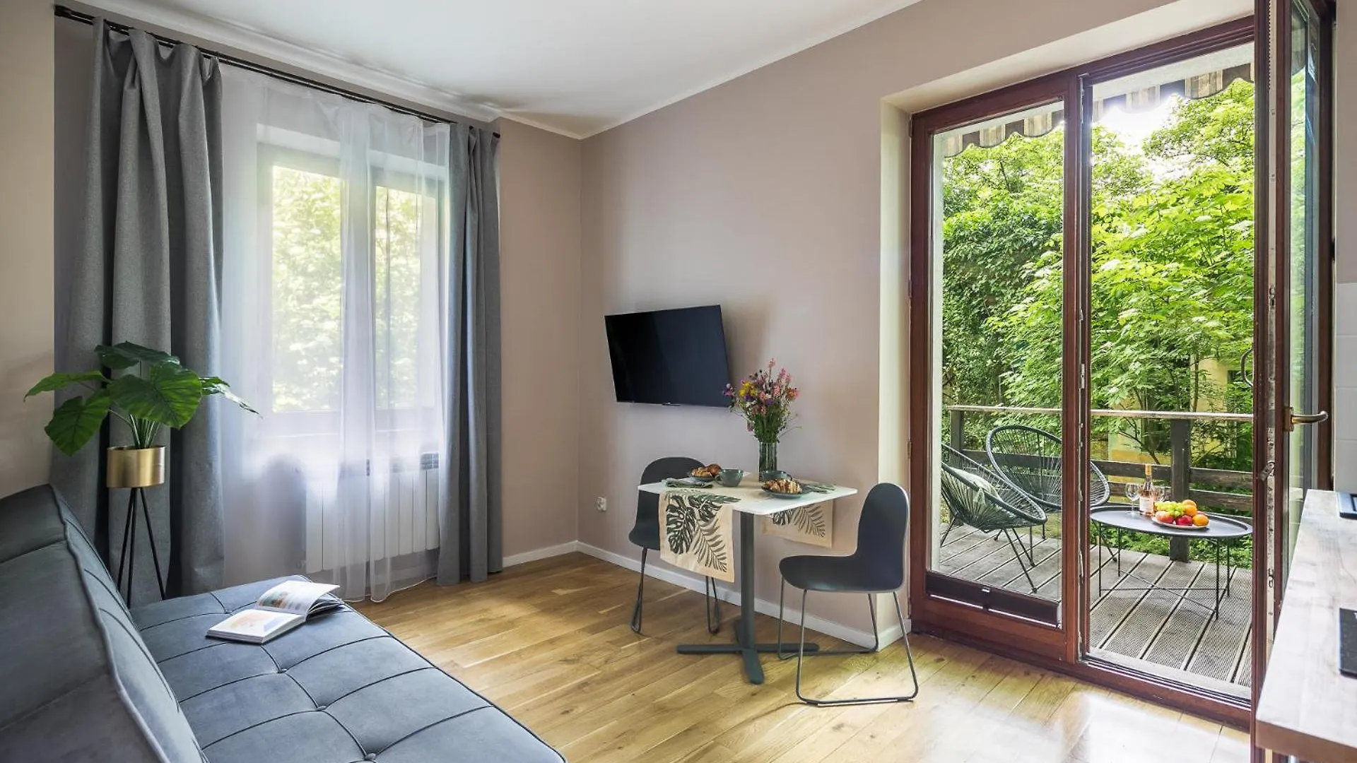 Garden House Apartments Krakow Poland